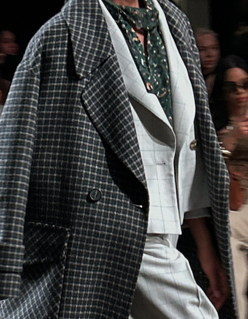 Modest Fashion Week 2026 Designers Highlights Models on the runway at Paris Modest Fashion Week 2026 showcasing sculptural silhouettes and quiet luxury designs.