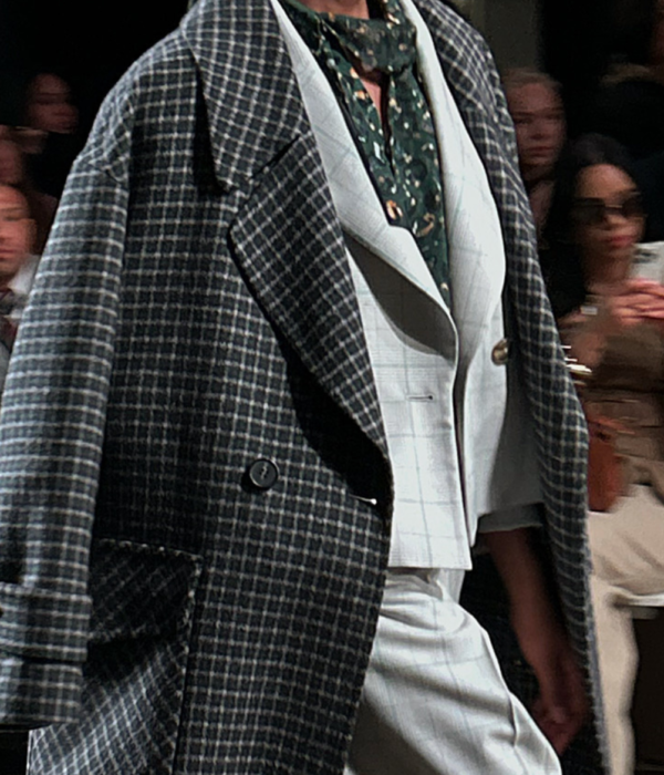 Modest Fashion Week 2026 Designers Highlights Models on the runway at Paris Modest Fashion Week 2026 showcasing sculptural silhouettes and quiet luxury designs.