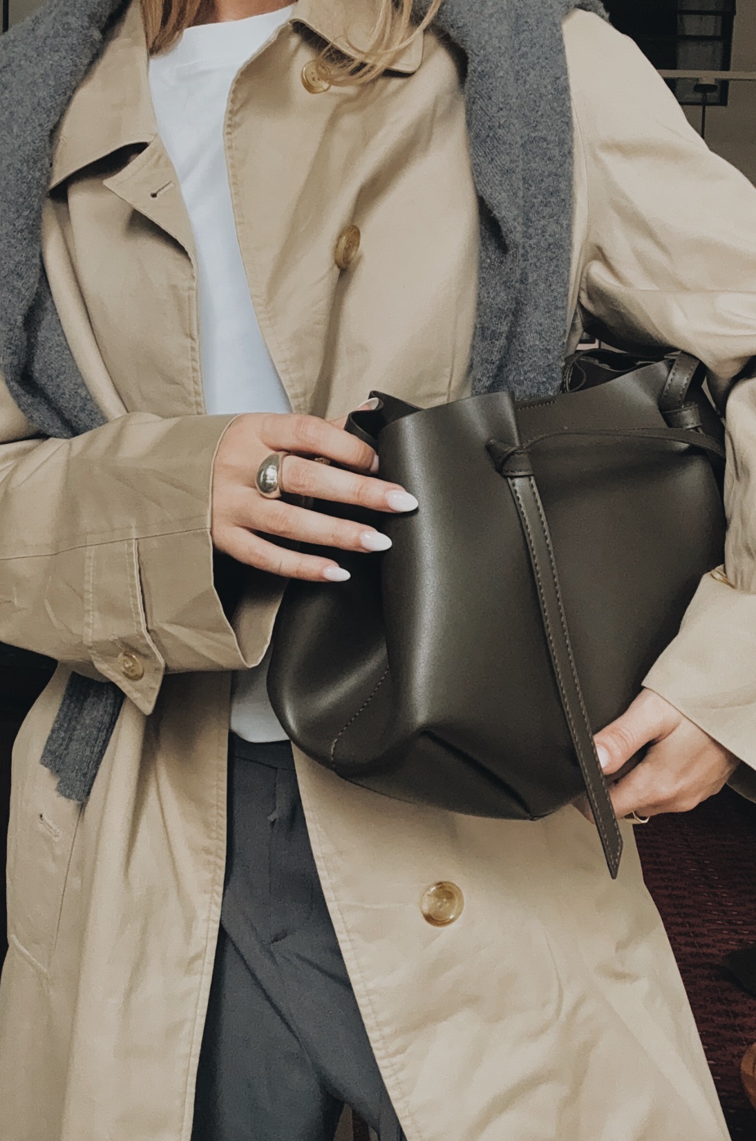 Timeless outfit - trench coat