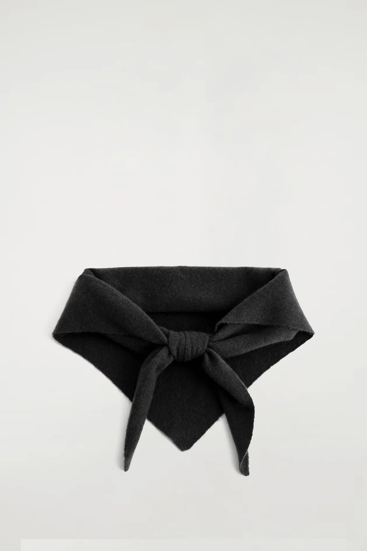 Cashmere triangle scarf