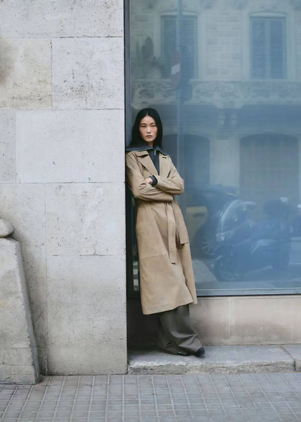 Suéde trenchcoat with belt